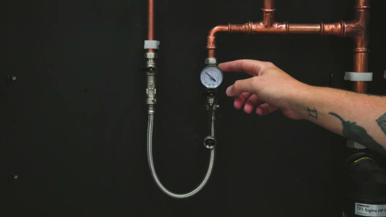 Video thumbnail - Get your heat pump winter ready - How to check your heating system pressure